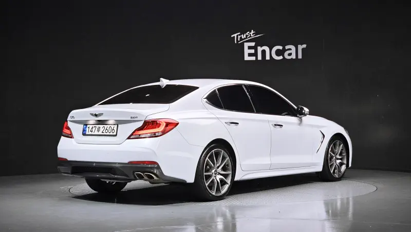 Genesis G70