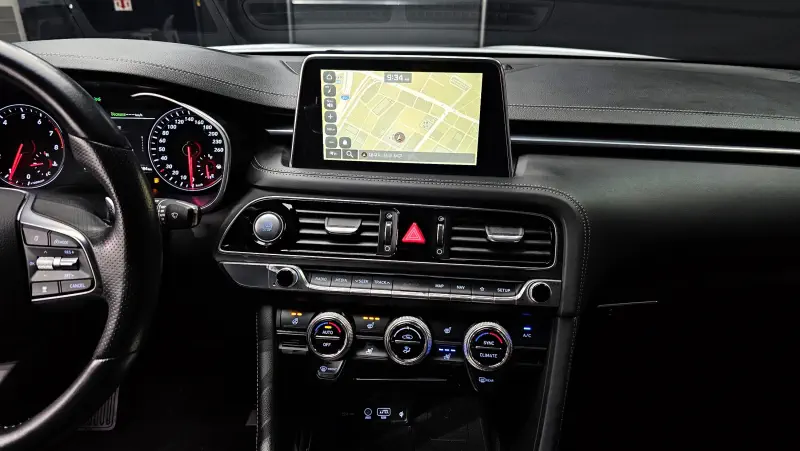 Genesis G70