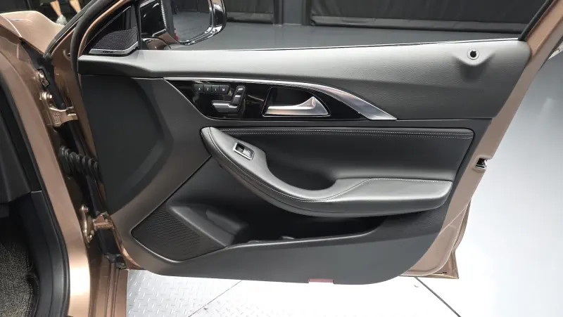 Infiniti Q30