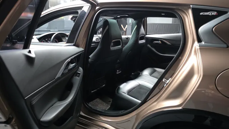Infiniti Q30