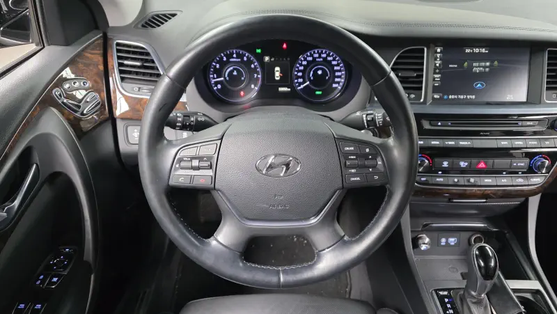 Hyundai Aslan
