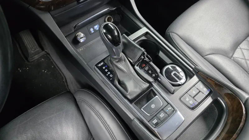 Hyundai Aslan
