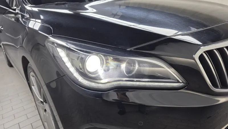 Hyundai Aslan