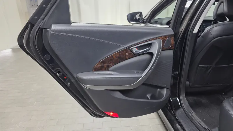 Hyundai Aslan