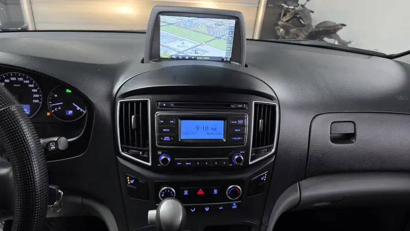 Hyundai Grand Starex