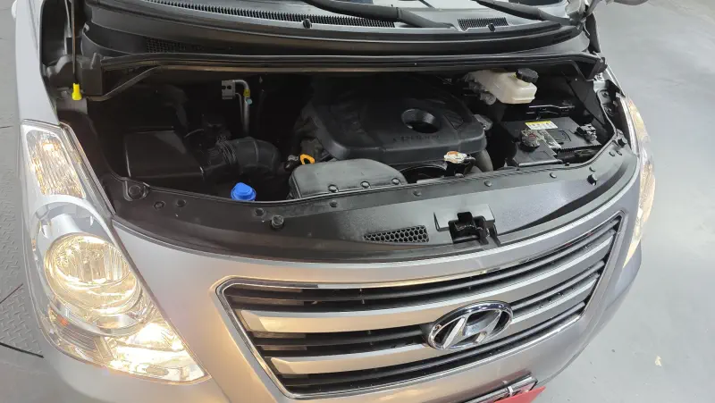 Hyundai Grand Starex