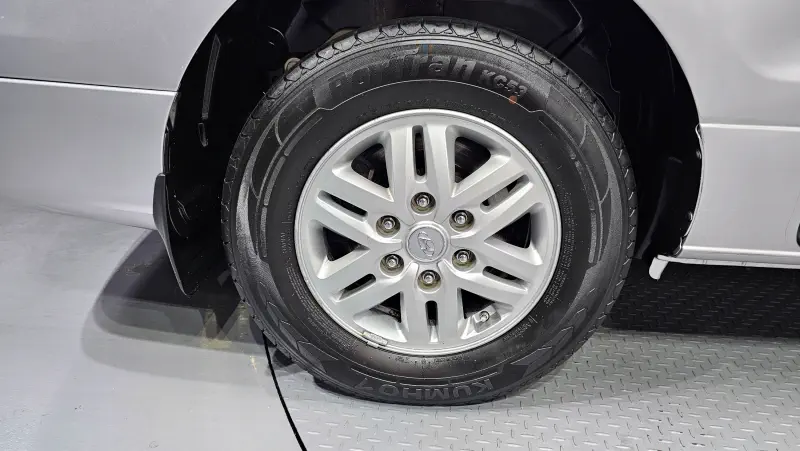 Hyundai Grand Starex