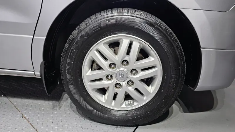 Hyundai Grand Starex