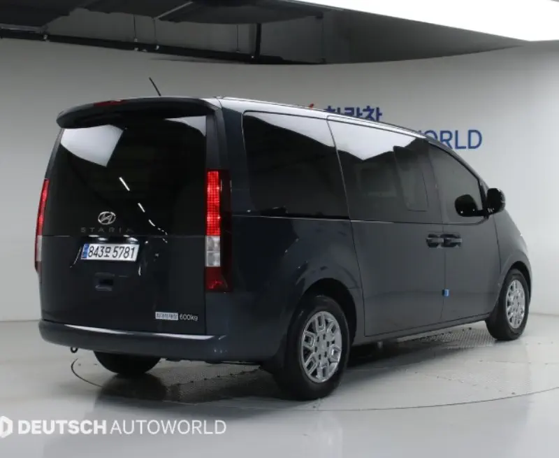 Hyundai Staria