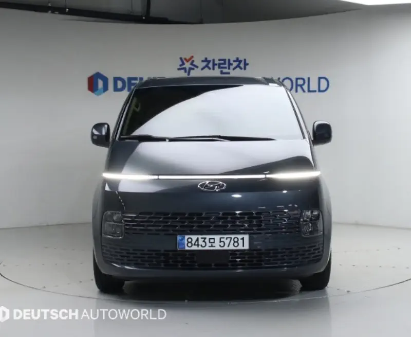 Hyundai Staria