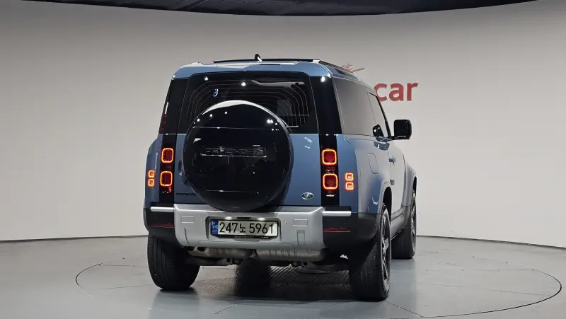 Land Rover Defender