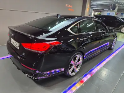 Hyundai Genesis
