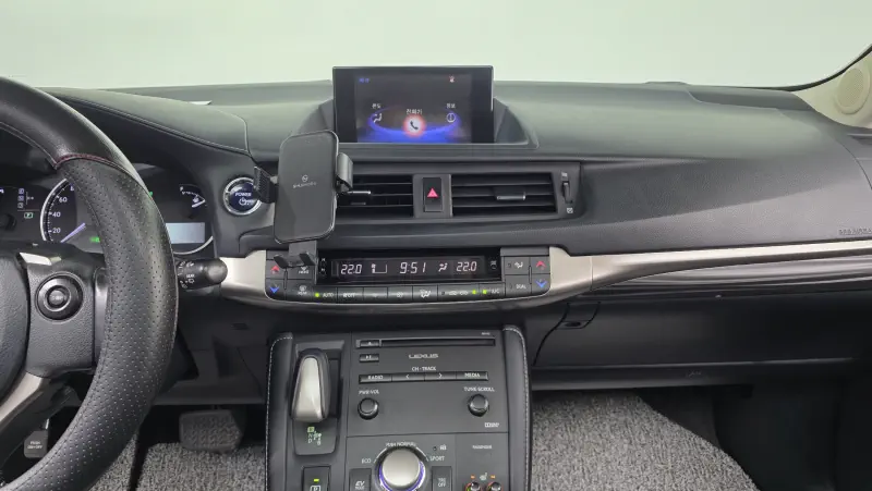 Lexus CT200h
