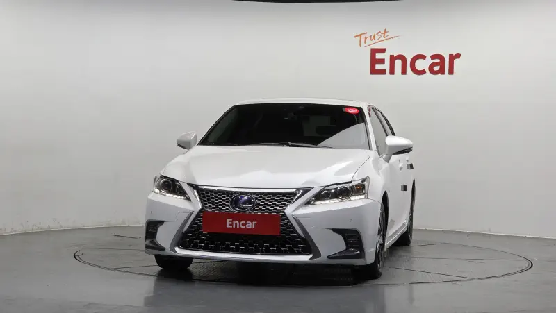 Lexus CT200h