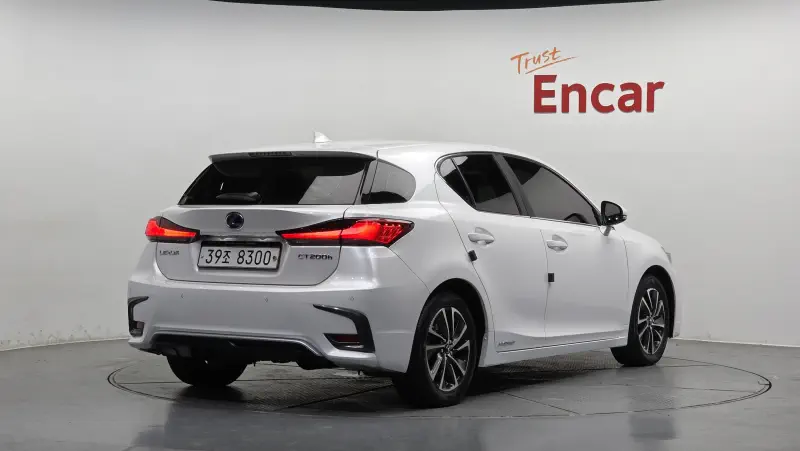 Lexus CT200h
