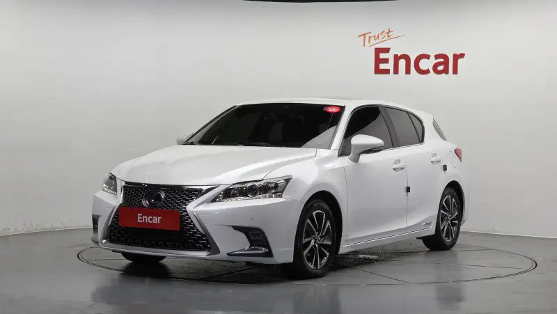 Lexus CT200h