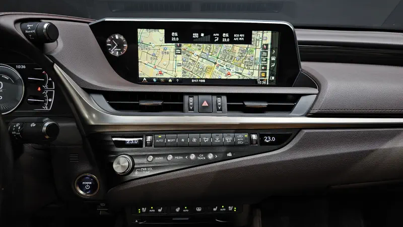 Lexus ES300h