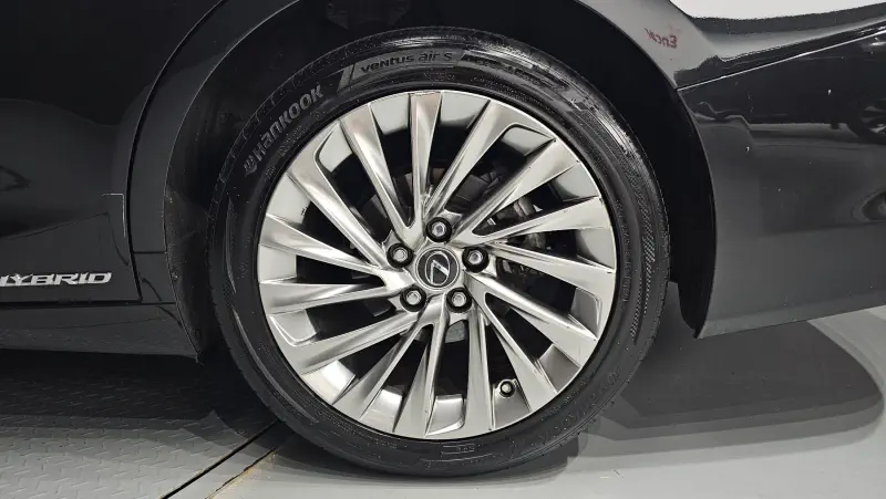 Lexus ES300h