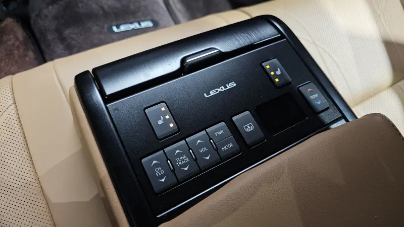 Lexus ES300h