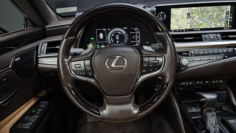 Lexus ES300h