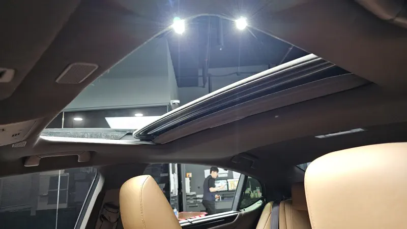 Lexus ES300h