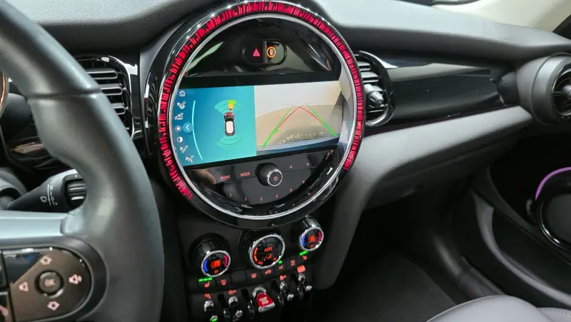 Mini Hatch