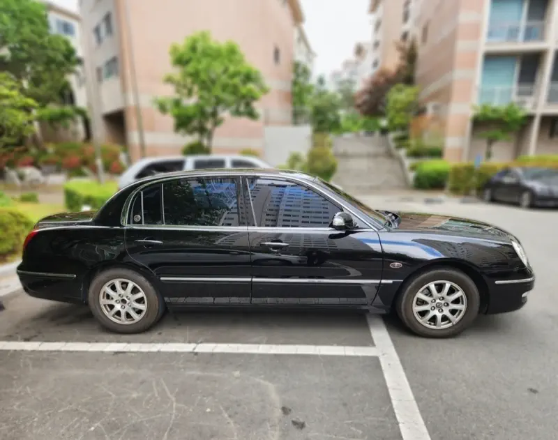 Kia OPIRUS