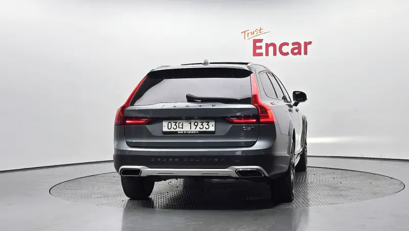 Volvo V90