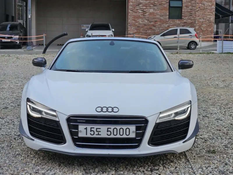 Audi R8