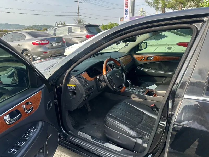 Hyundai Equus