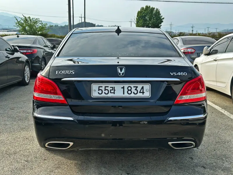 Hyundai Equus
