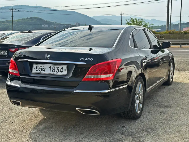 Hyundai Equus