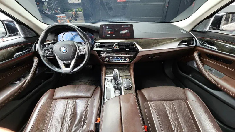 BMW 5-Series