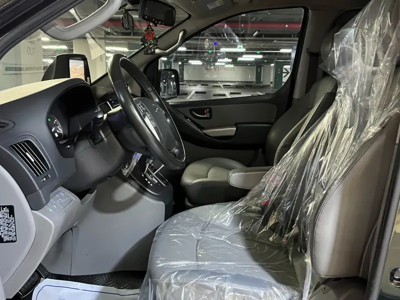 Hyundai Grand Starex