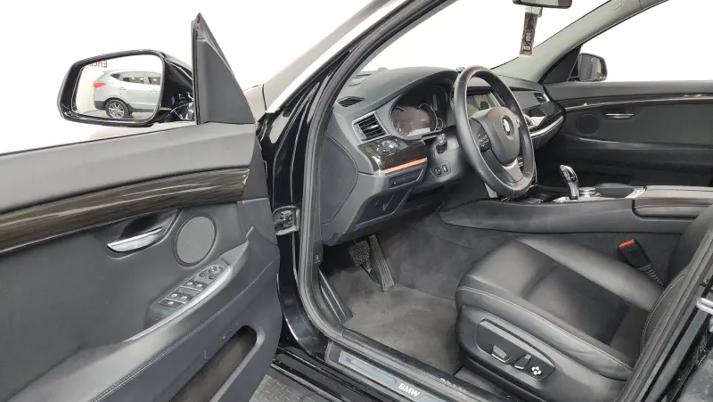 BMW 5-Series Gran Turismo