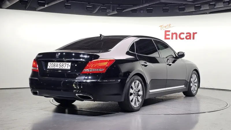 Hyundai Equus