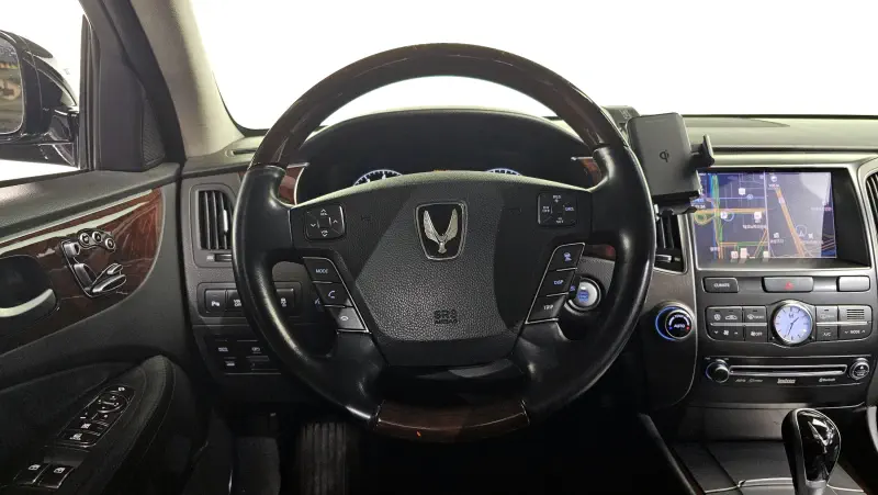 Hyundai Equus