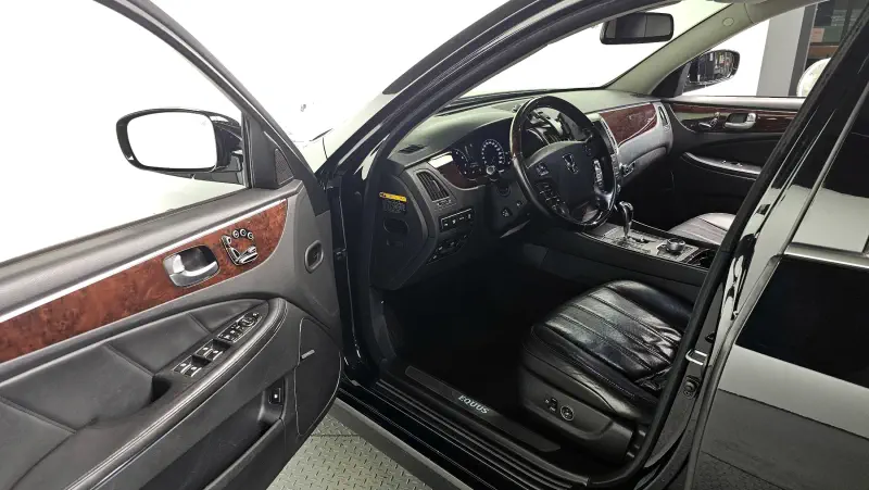 Hyundai Equus