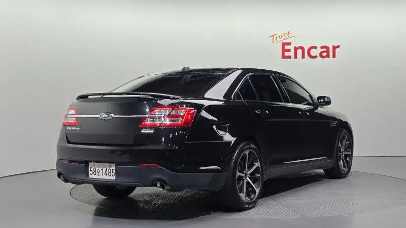 Ford Taurus