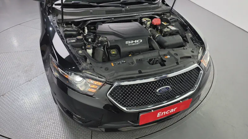 Ford Taurus