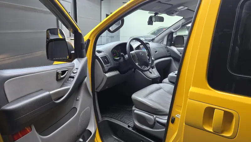 Hyundai Grand Starex