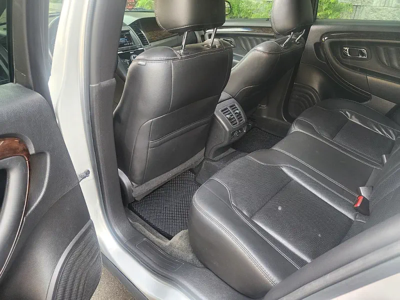 Ford Taurus