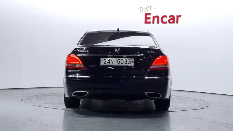 Hyundai Equus