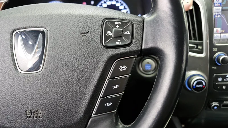 Hyundai Equus