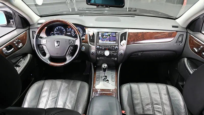 Hyundai Equus