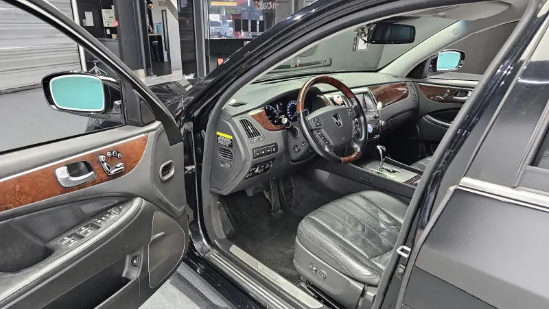 Hyundai Equus