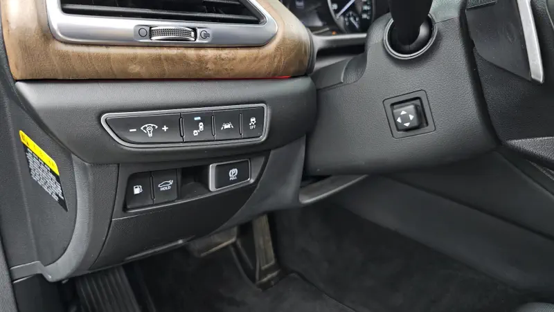 Genesis G90