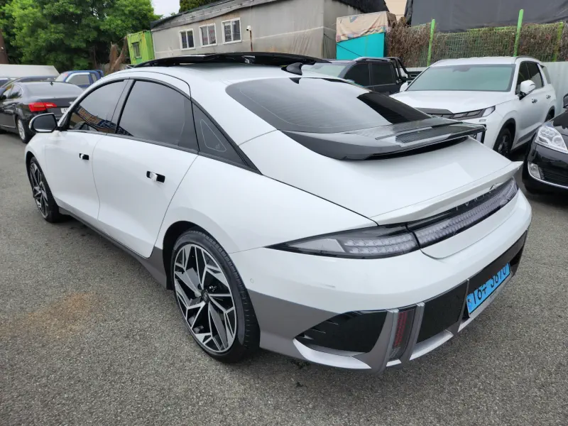 Hyundai Ioniq 6