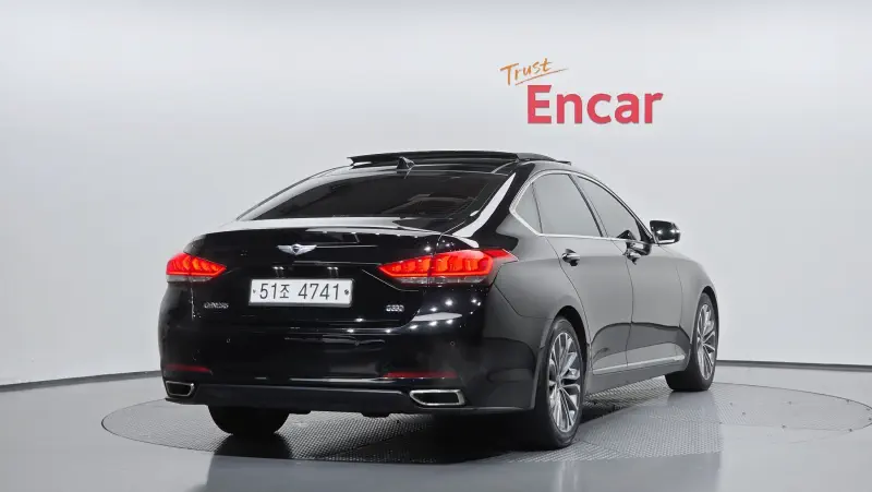 Hyundai Genesis