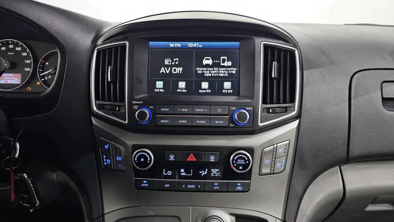Hyundai Grand Starex